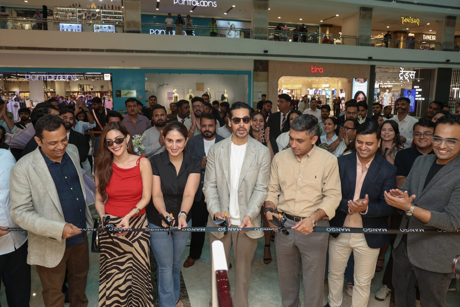 MANGO Flagship Launch ft. Dino Morea & Amyra Dastur 22 IMG 8440