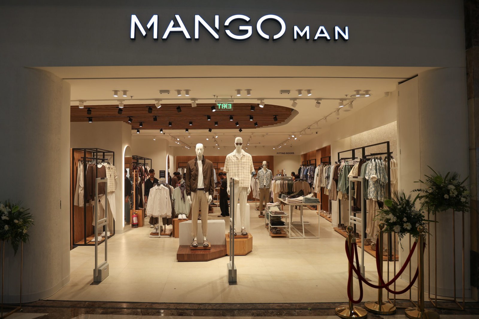 MANGO Flagship Launch ft. Dino Morea & Amyra Dastur 14 IMG 8830